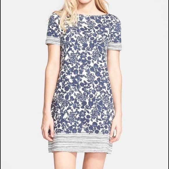 Tory Burch Dresses & Skirts - TORY BURCH Elisabeth Print T-Shirt Dress size medium
